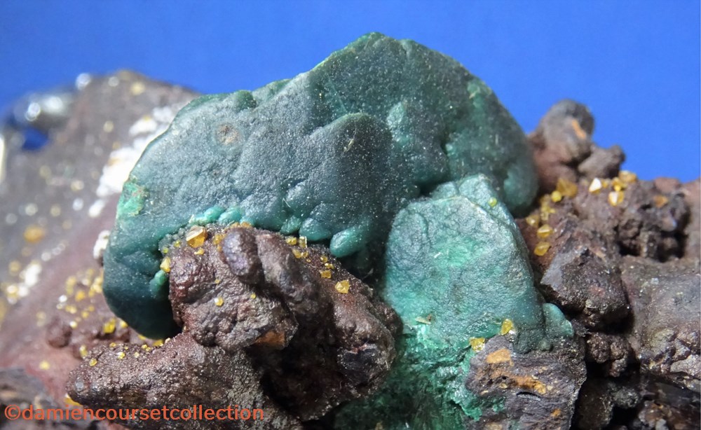 Chrysocolle et Wulfénite (Australie) 2 mineraux meteorite pseudomorphe chrysocolle et wulfenite australie