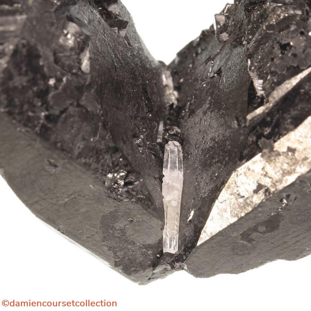mineraux meteorites ferberite macle