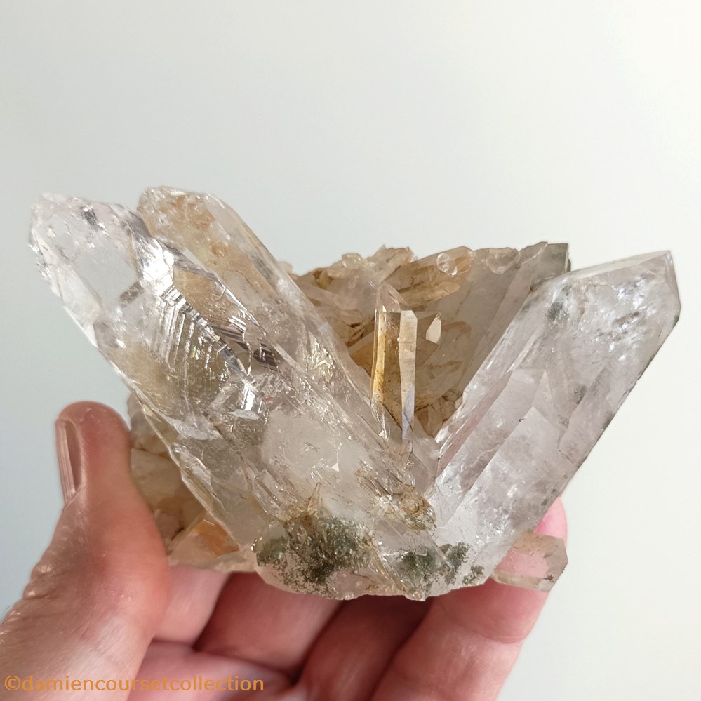 Quartz de St Christophe en Oisans (Isère) 2 mineraux meteorites quartz de st christophe en oisans isere