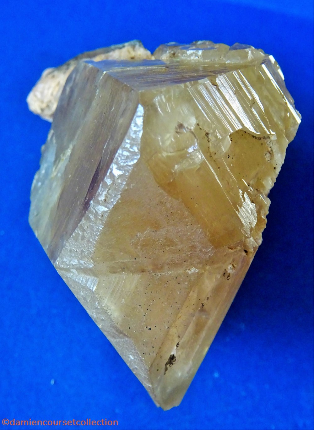 Cerusite sur Baryte 4 mineraux meteorites cerusite sur baryte