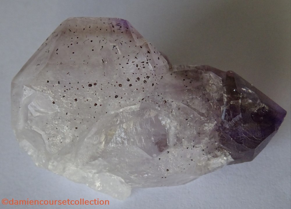 2 macles de Quartz avec sceptres amethysés 3 mineraux meteorites du japon 2 macles de quartz avec sceptres amethyses
