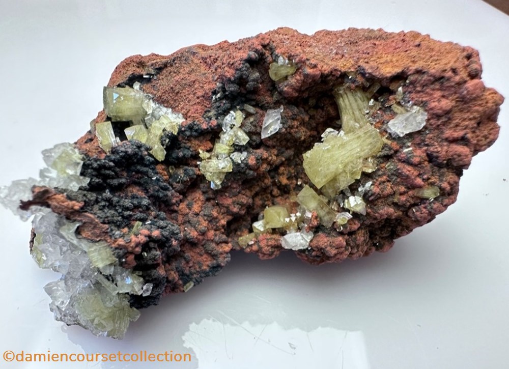 Adamite 5 mineraux meteorites adamite