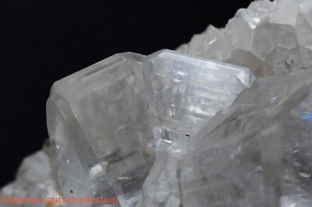 Calcite, Gave de Pau (Pyrenées-Atlantiques) 4 mineraux meteorites macle calcite gave de pau pyrenees atlantiques