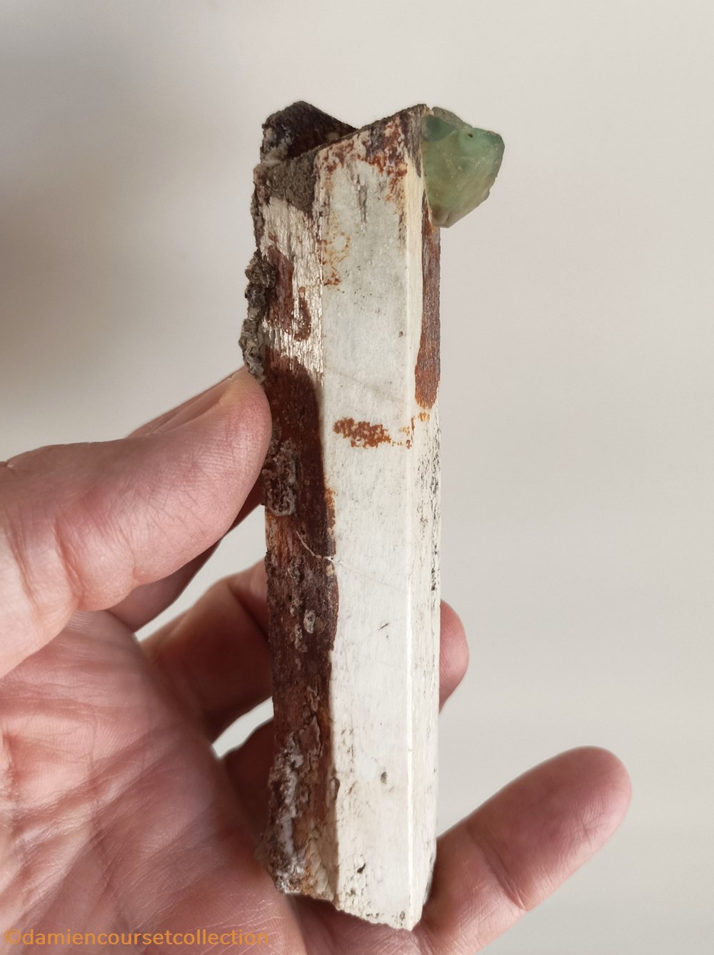 Microcline et Fluorite 5 mineraux meteorites macle microcline et fluorite