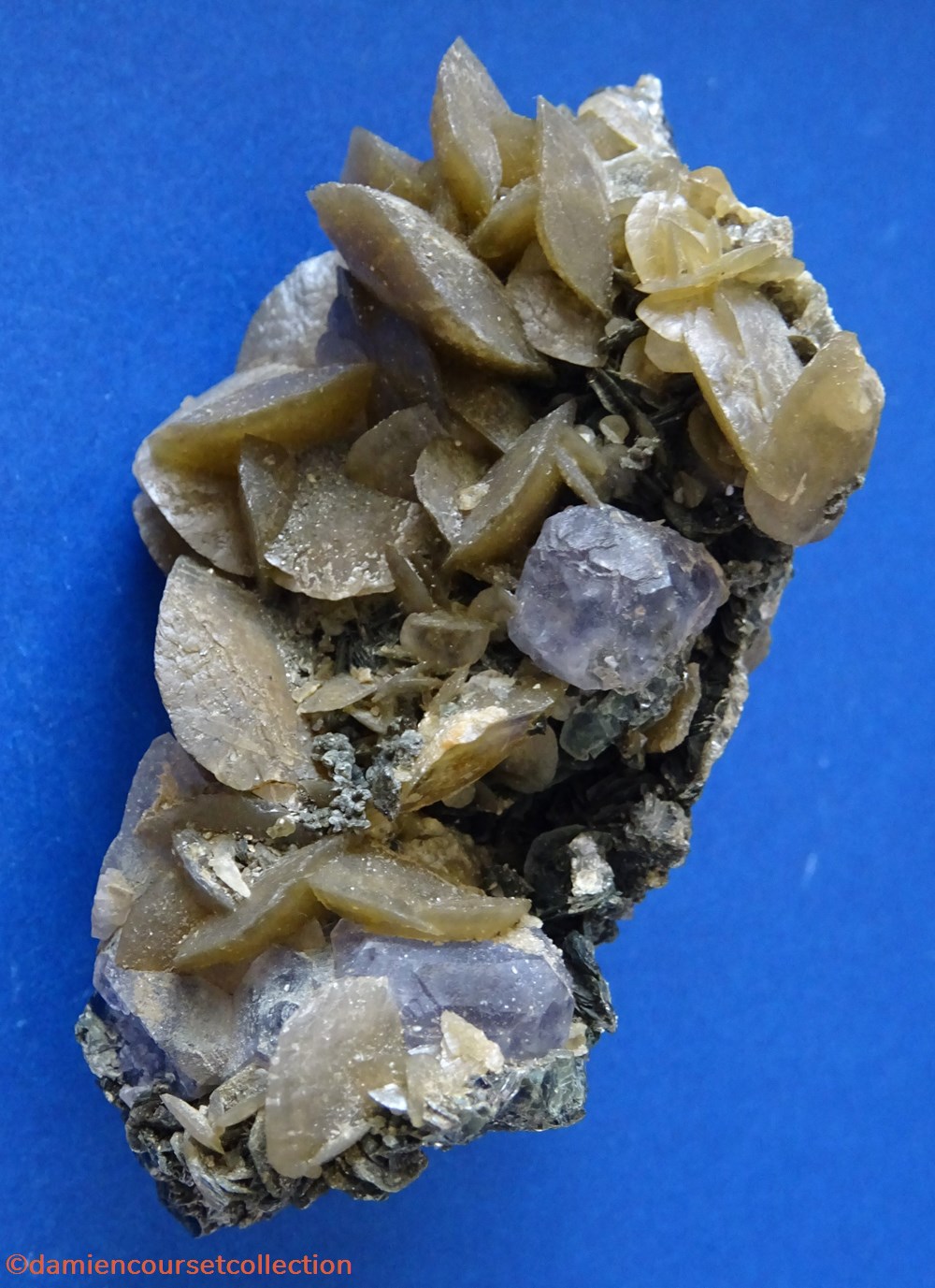 2 Fluorites de Panasqueira 3 mineraux meteorite 2 fluorites de panasqueira