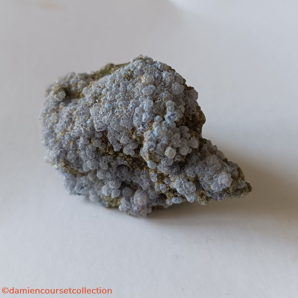 mineraux meteorites fluorite sur chalcopyrite