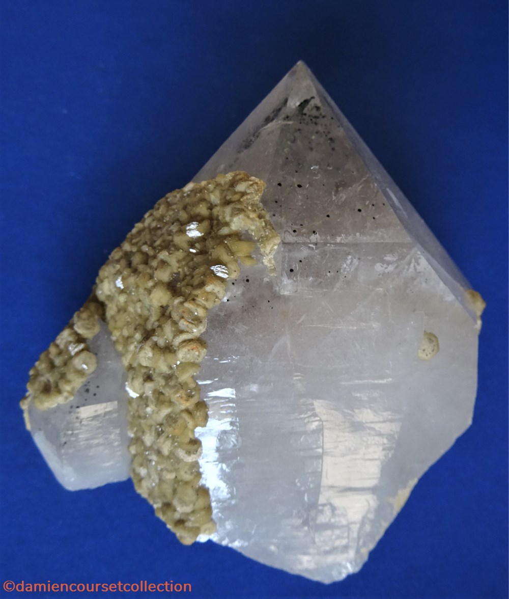 Quartz et Sphalérite (inclusions) 3 mineraux meteorites quartz et sphalerite inclusions