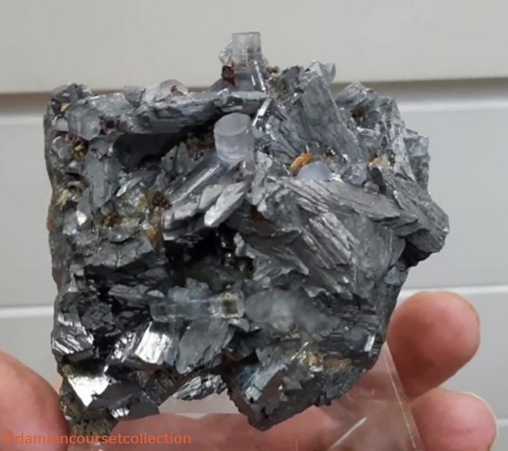 Apatite sur Arsénopyrite 3 mineraux meteorites fluorapatite apatite sur arsenopyrite