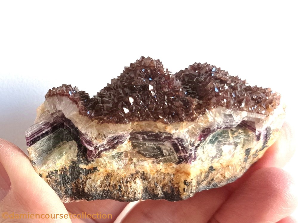 mineraux meteorites quartz hematoide sur fluorite morvan