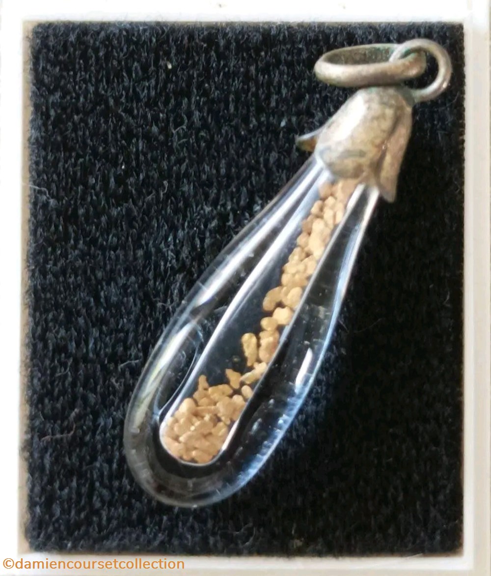 Or (paillettes) mineraux meteorites natif or paillettes
