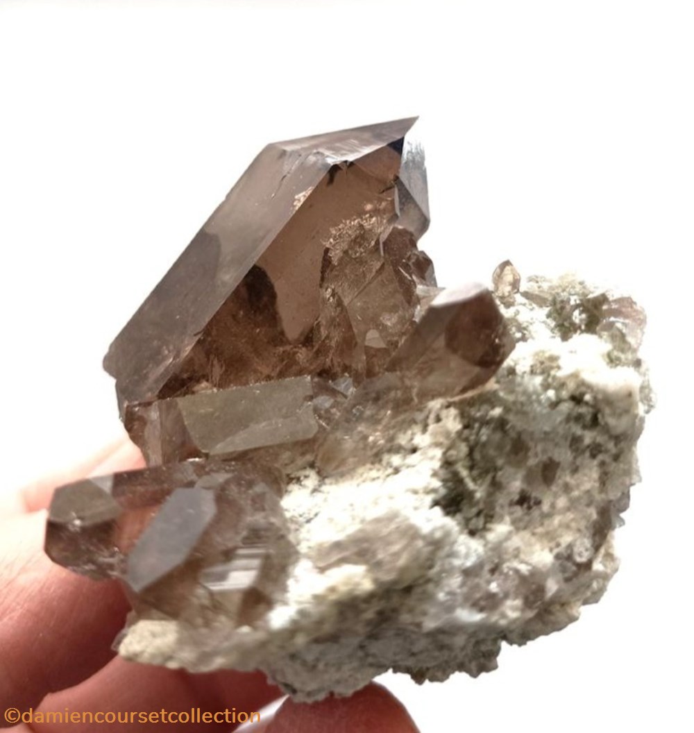 mineraux meteorites quartz fume gemme