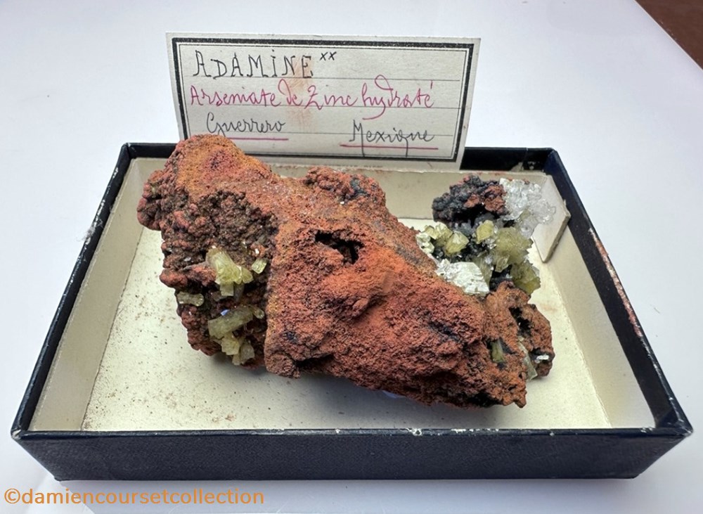 Adamite 4 mineraux meteorites adamite