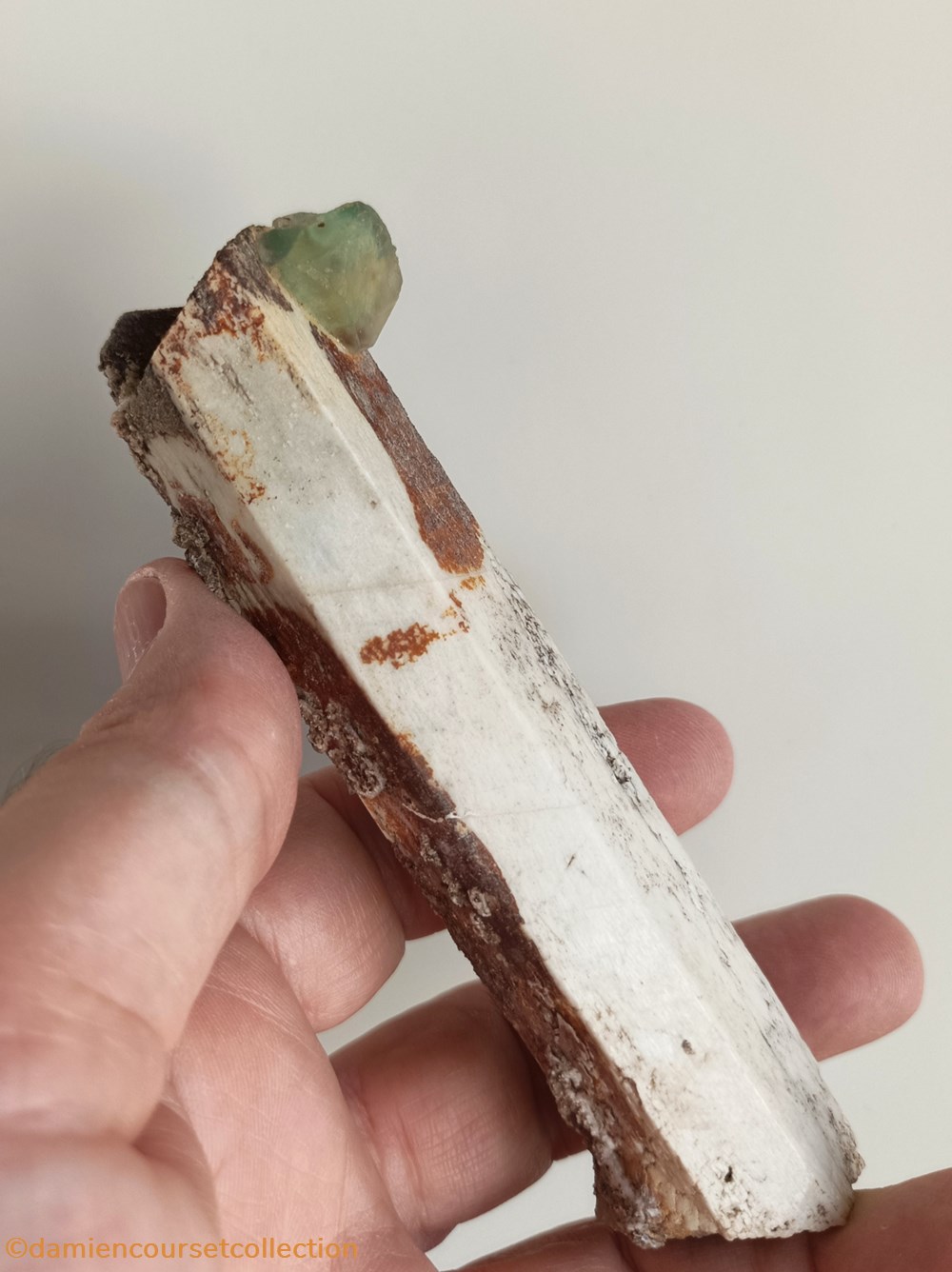 Microcline et Fluorite mineraux meteorites macle microcline et fluorite