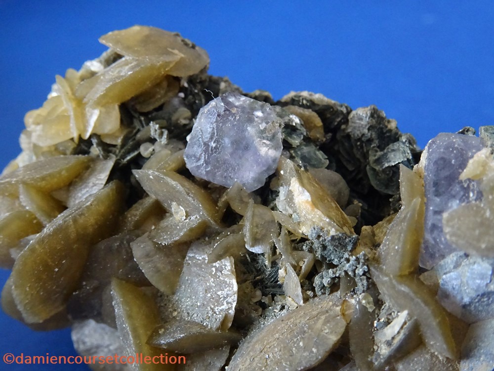2 Fluorites de Panasqueira 4 mineraux meteorite 2 fluorites de panasqueira