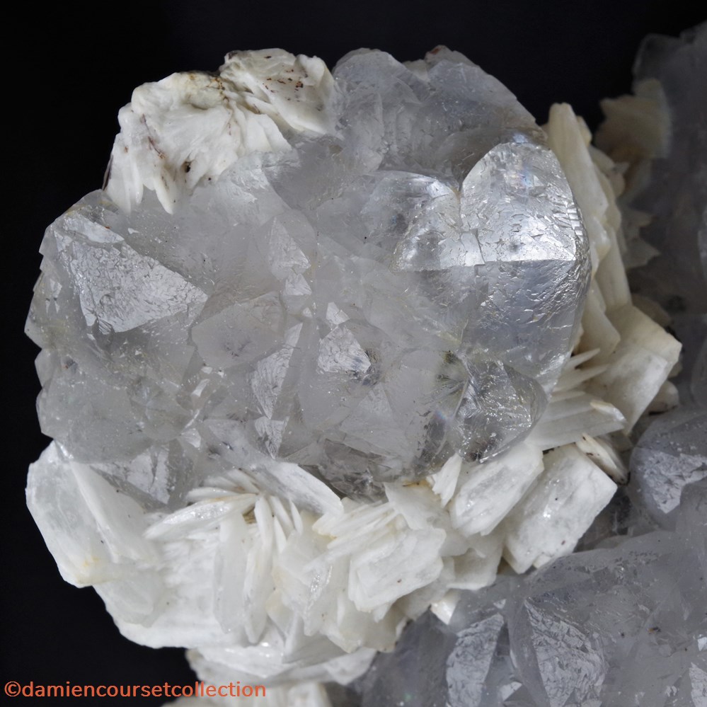 Fluorite (tétrahexaédre) et Barite XXL 3 mineraux meteorites tetrahexaedrique fluorite tetrahexaedre et barite xxl