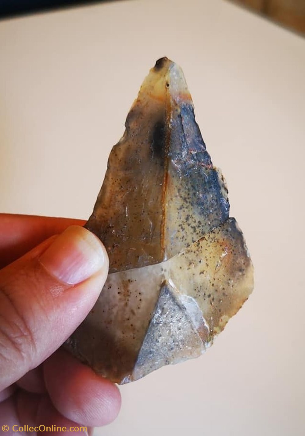 Agate polyèdrique, Paraiba, Brésil. mineraux meteorites agate polyedrique paraiba bresil