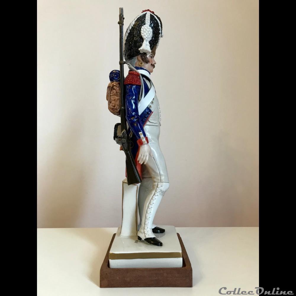 Grenadier à Pied de la Garde - 1808 2 figurines historiques epoque napoleonienne grenadier a pied de la garde 1808