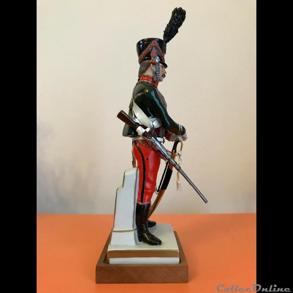 Hussard du 8ème Régiment Brigadier - 1809 4 figurines historiques epoque napoleonienne hussard du 8eme regiment brigadier 1809