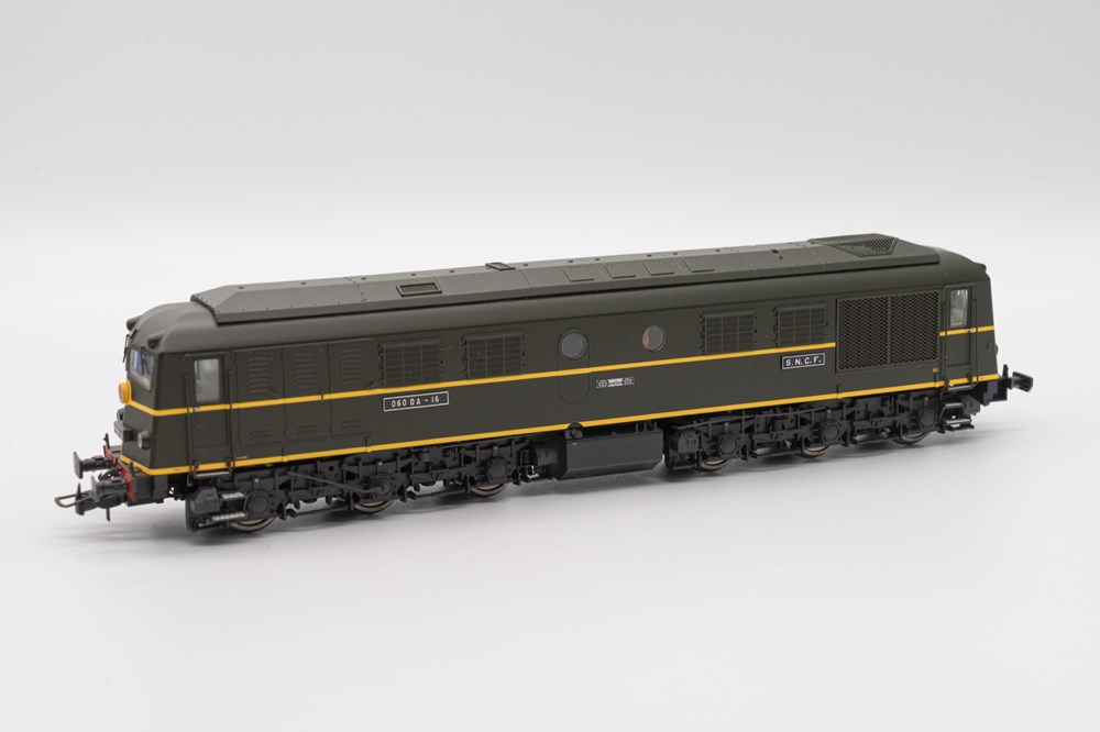 Locomotive diesel 060 DA-16 Electrotren 2800 maquettisme trains electriques locomotives locomotive diesel 060 da 16 electrotren 2800