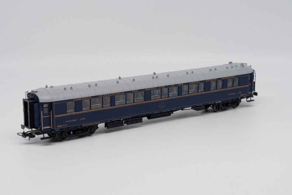 Voiture lit CIWL livrée 1930 châssis court LS MODELS 49131 maquettisme trains electriques voitures pour transport voyageurs voiture lit ciwl livree 1930 chassis court ls models 49131