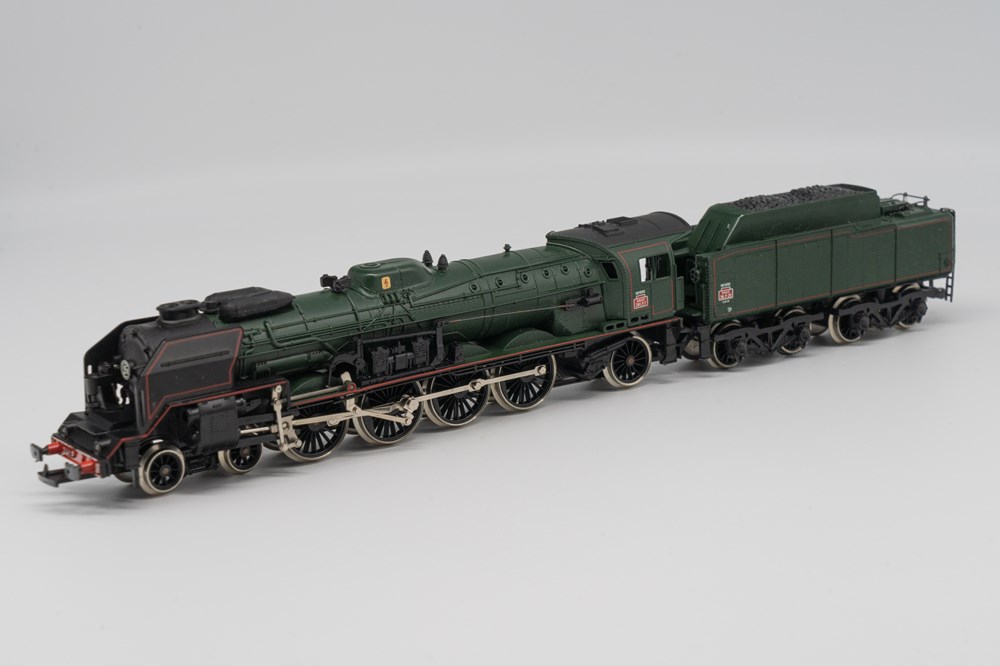 maquettisme trains electriques locomotives locomotive a vapeur 241p7 jouef 8260
