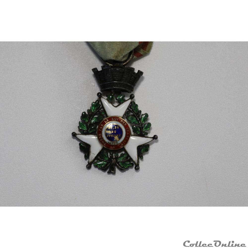 EN COURS 118 militarium medaille insigne en cours 118