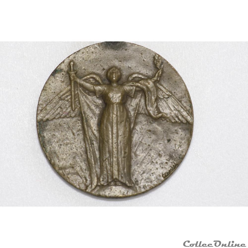 EN COURS 174 3 militarium medaille insigne en cours 174