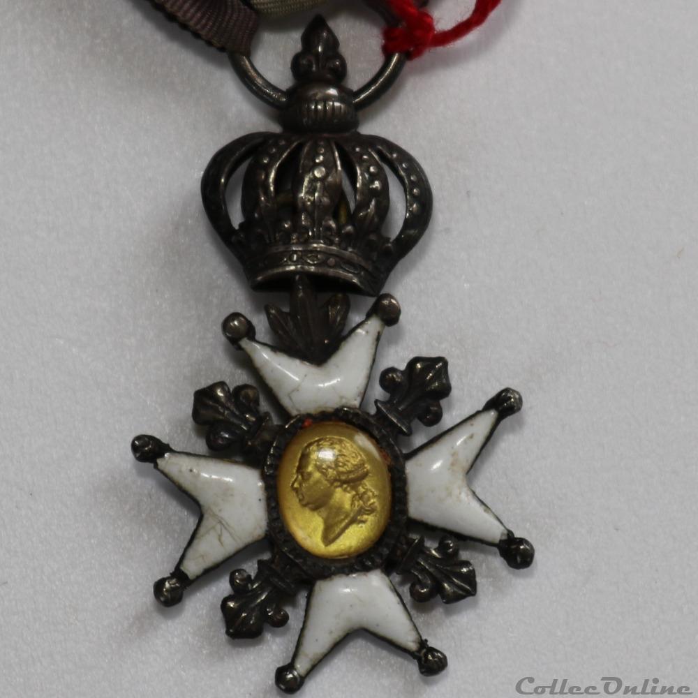 EN COURS 12 militarium medaille insigne en cours 12
