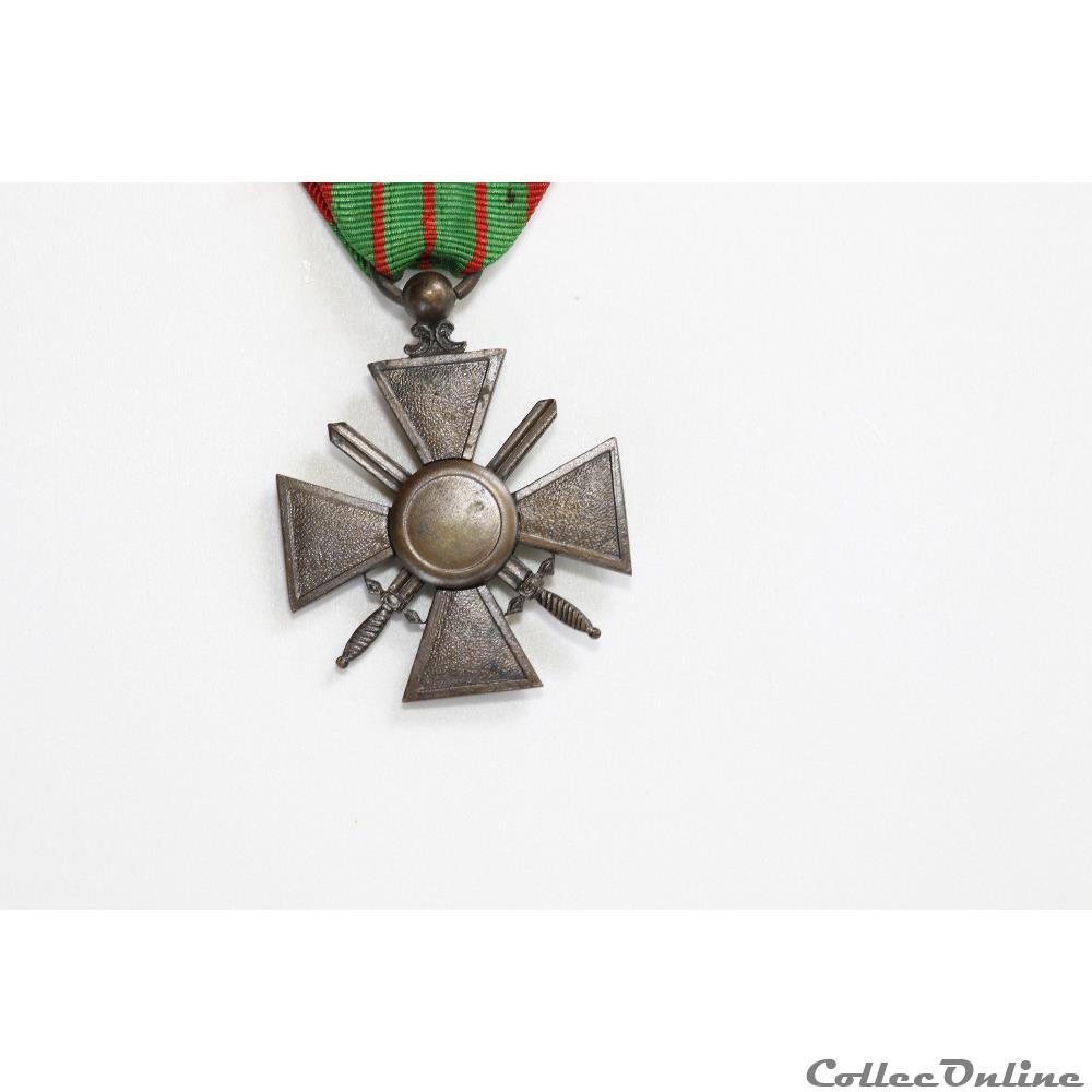 EN COURS 132 militarium medaille insigne en cours 132