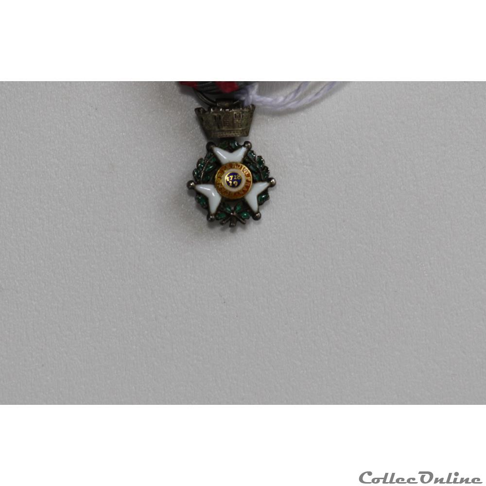 EN COURS 10 militarium medaille insigne en cours 10