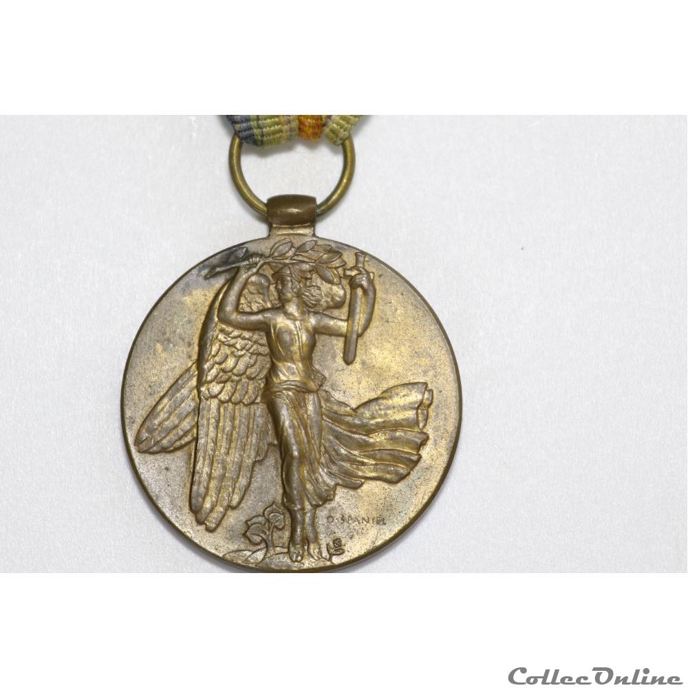 EN COURS 191 3 militarium medaille insigne en cours 191