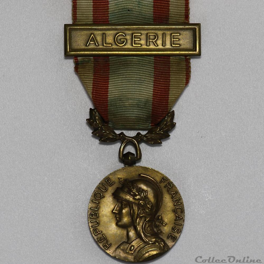 EN COURS 126 militarium medaille insigne en cours 126