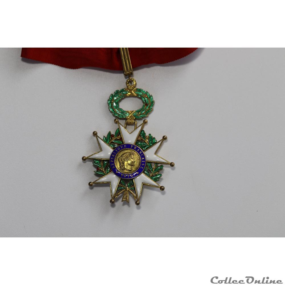 EN COURS 20 militarium medaille insigne en cours 20