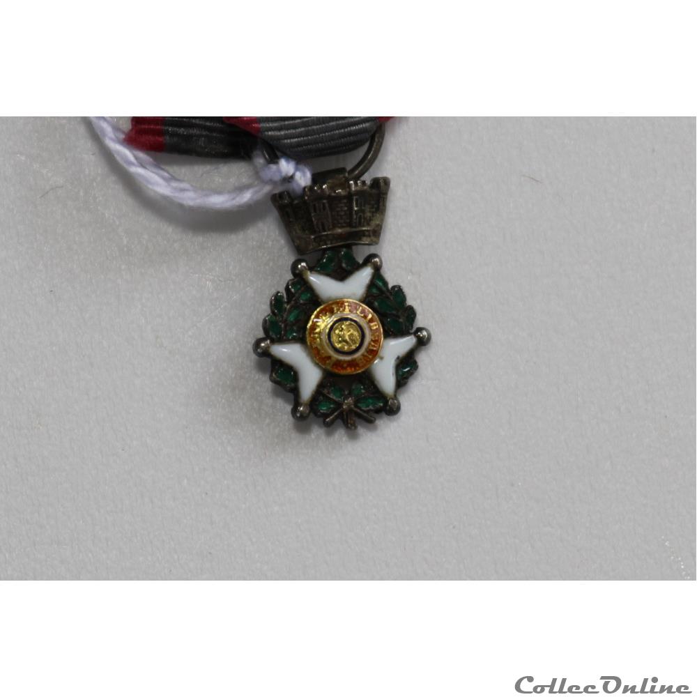 EN COURS 10 militarium medaille insigne en cours 10