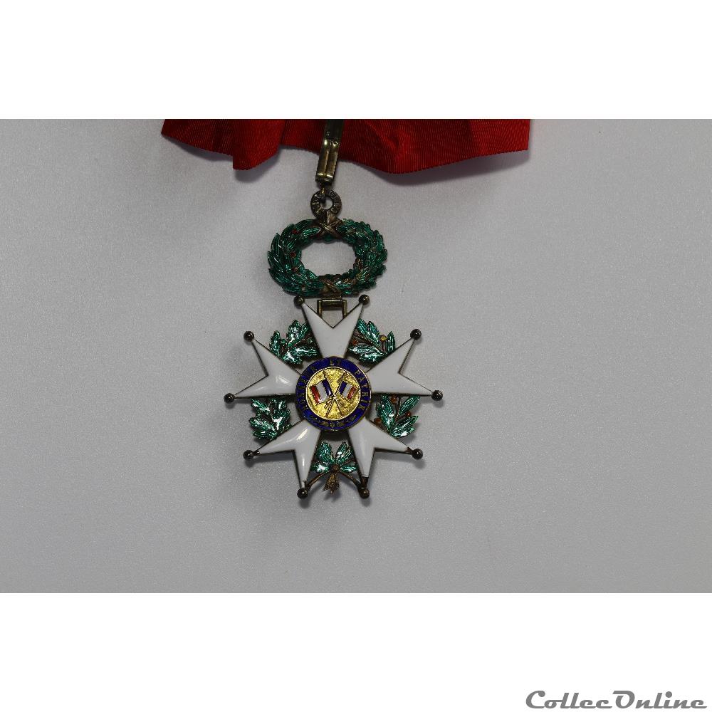 EN COURS 117 militarium medaille insigne en cours 117