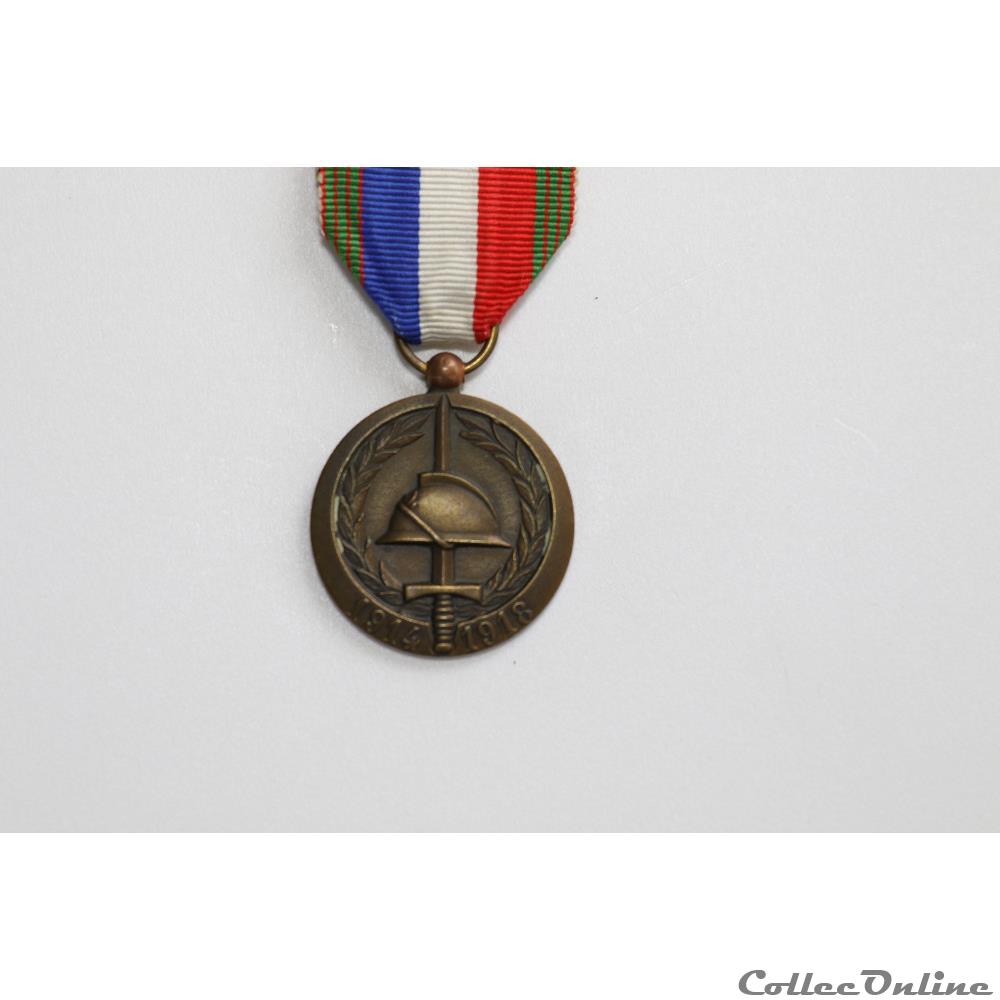 EN COURS 150 militarium medaille insigne en cours 150