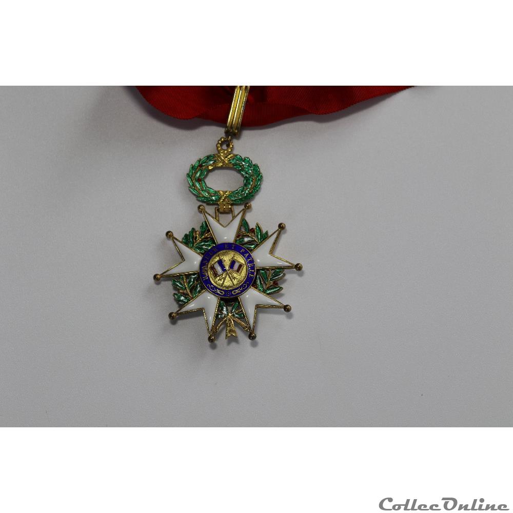 EN COURS 20 militarium medaille insigne en cours 20