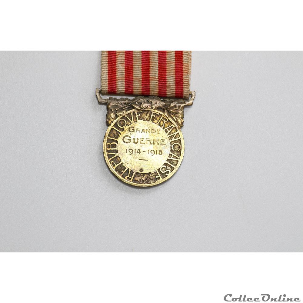 EN COURS 158 militarium medaille insigne en cours 158