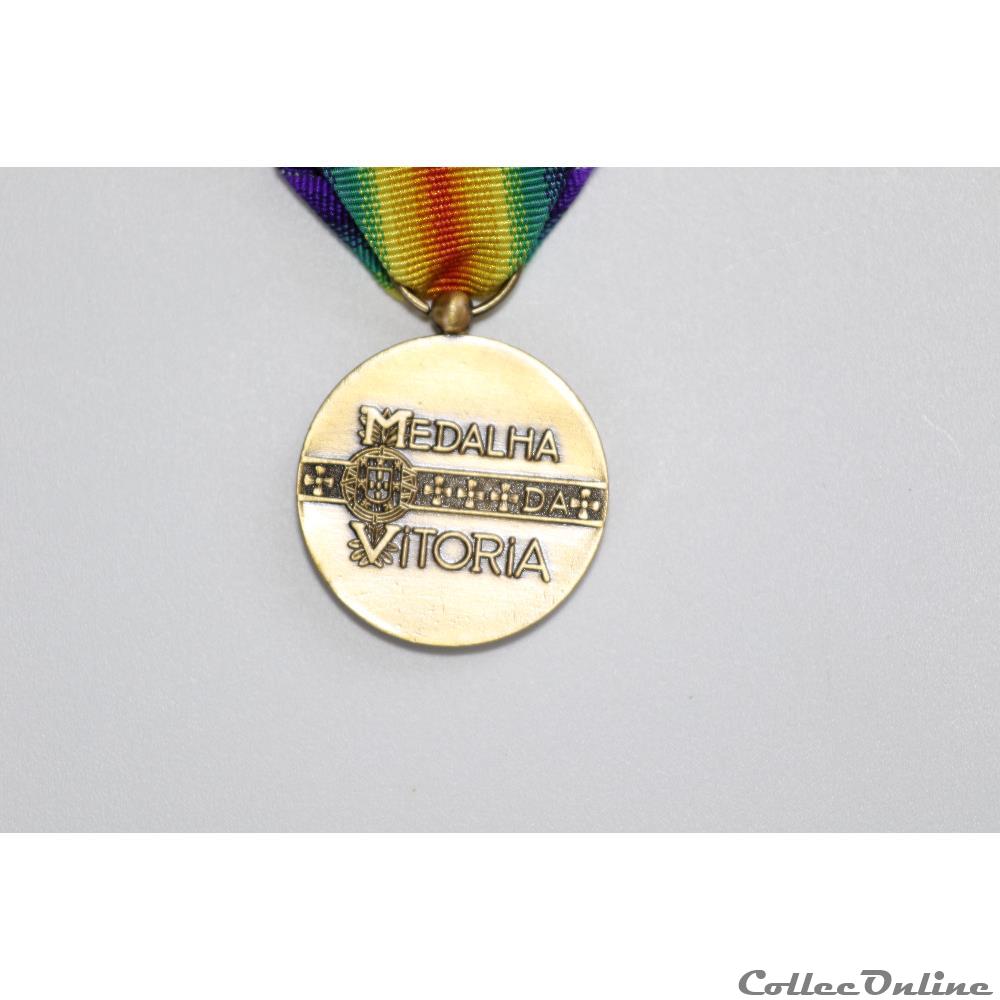 EN COURS 184 militarium medaille insigne en cours 184