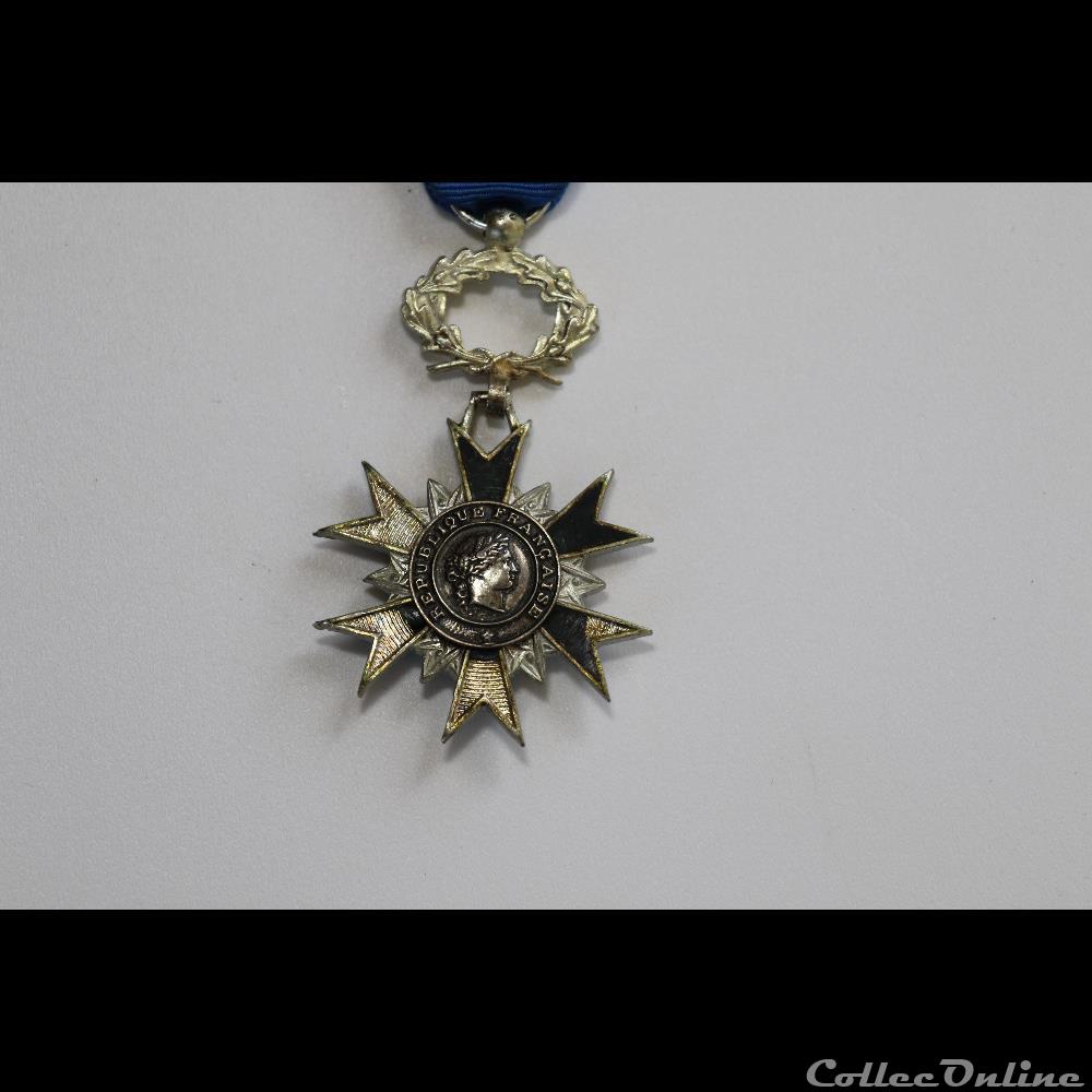 militarium medaille insigne ordre du merite 1965 2017