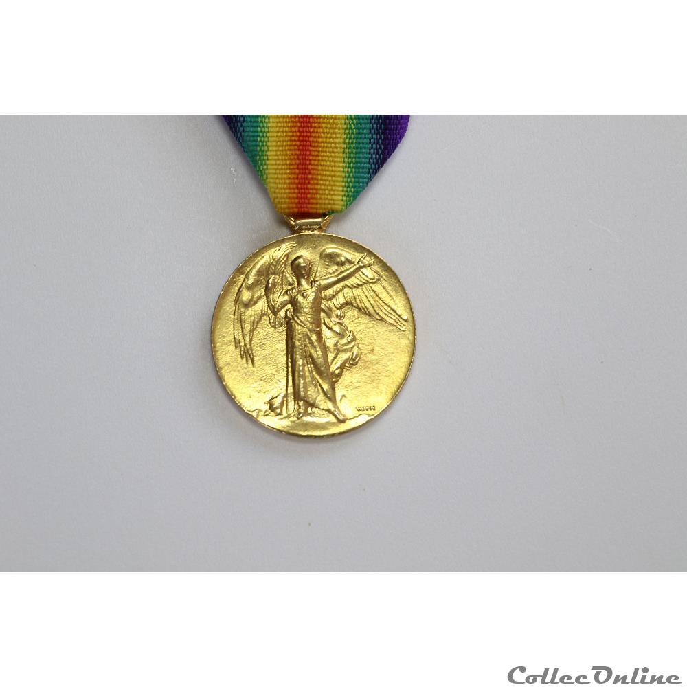 EN COURS 187 militarium medaille insigne en cours 187