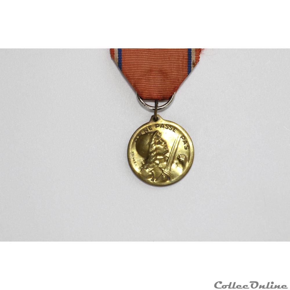EN COURS 164 militarium medaille insigne en cours 164