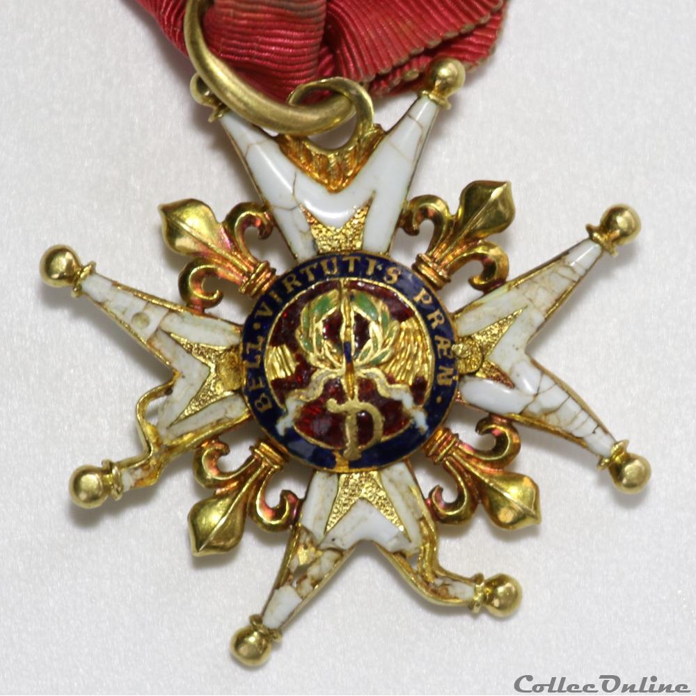 EN COURS 200 4 militarium medaille insigne en cours 200