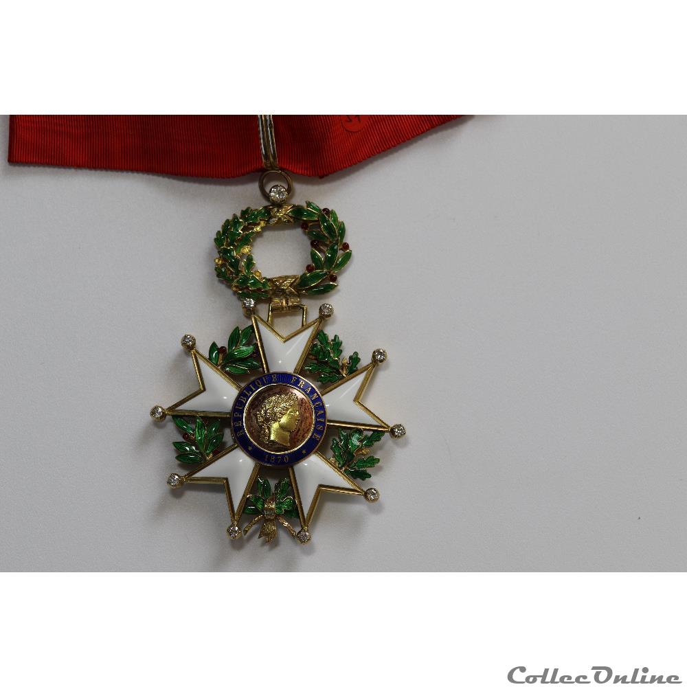 EN COURS 113 militarium medaille insigne en cours 113