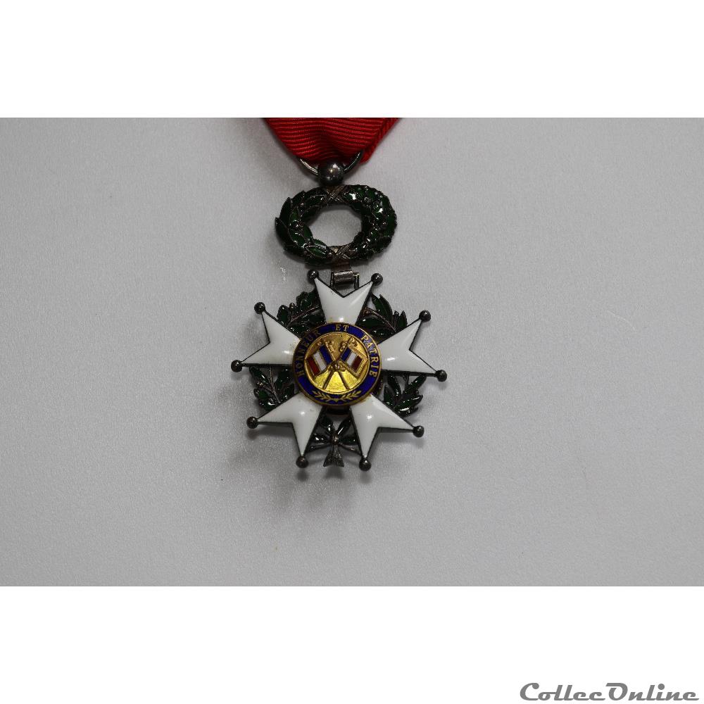 EN COURS 122 militarium medaille insigne en cours 122