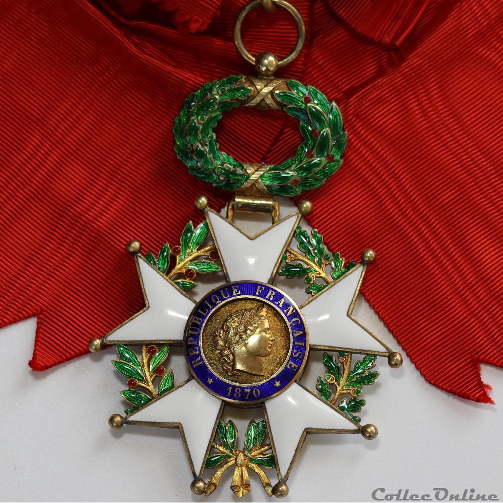 militarium medaille insigne en cours 17