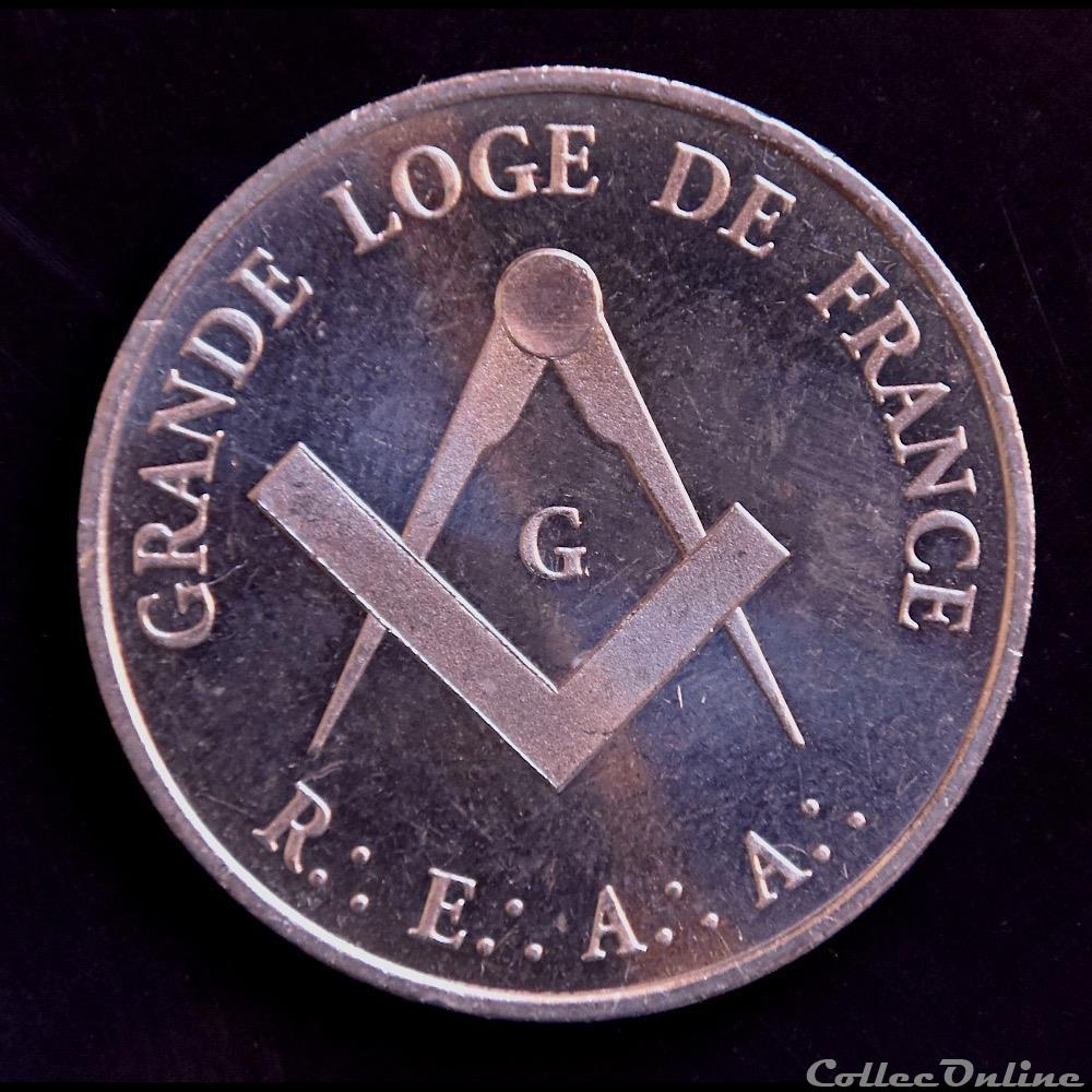 JETON MAÇONNIQUE COMMÉMORATIF DE LA "GRANDE LOGE DE FRANCE" G.L.D.F 1894-1994 - R.E.A.A medaille professionnel societe jeton maconnique commemoratif de la grande loge de france g l d f 1894 1994 r e a a