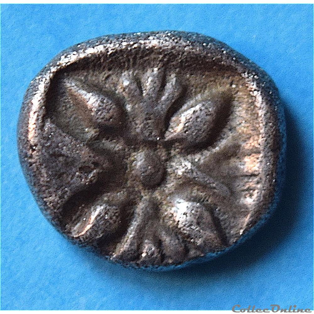 Milet (Ionia) Diobole "au Lion et à la fleur" à droite (Vème au 4ème s. av.J.C) 4 monnaie antique grecque milet ionia diobole au lion et a la fleur a droite veme au 4eme s av j c