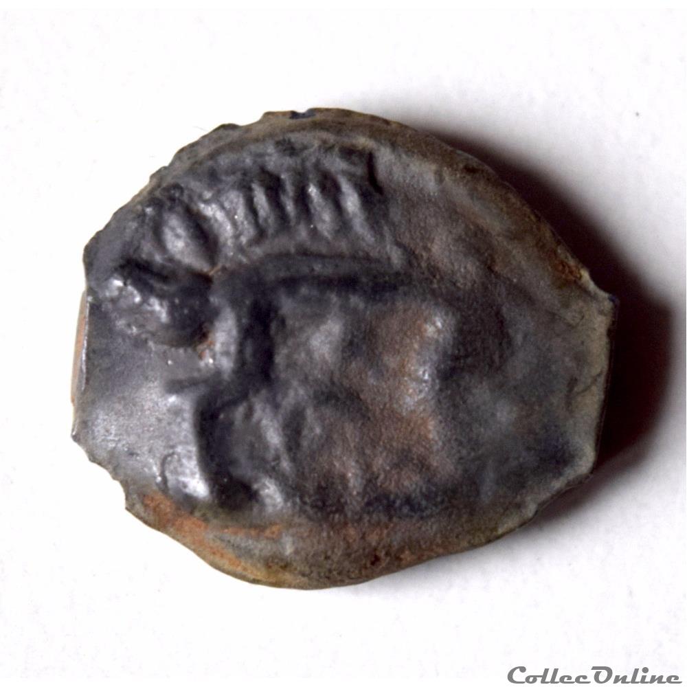 LEUQUES (Région de Toul/Metz) Potin à la tête “d’indien” et au sanglier monnaie antique gauloise leuques region de toul metz potin a la tete d indien et au sanglier