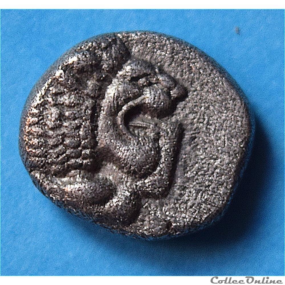 Milet (Ionia) Diobole "au Lion et à la fleur" à droite (Vème au 4ème s. av.J.C) 3 monnaie antique grecque milet ionia diobole au lion et a la fleur a droite veme au 4eme s av j c